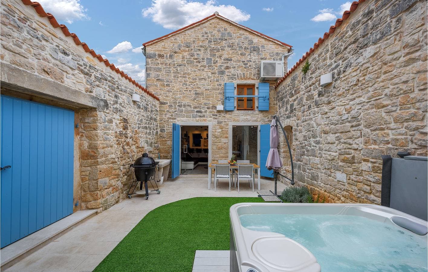 Gemütliche 2-Zimmer-Wohnung mit Terrasse, WLAN und Parkplatz in Svetvinčenat 1