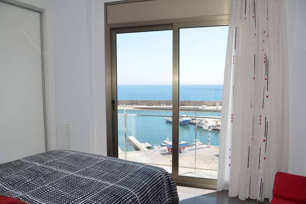 Foto 3 von 28: Die neue Wohnung, Casa Cleo, hat eine atemberaubende Aussicht auf das Meer.