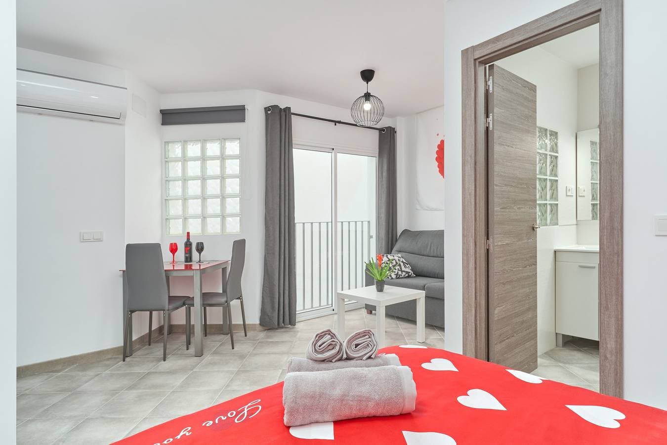 Foto 11 von 24: Einzimmerapartment "Nerja Boutique Sweet Corner 103" mit Gemeinschaftspool und WLAN