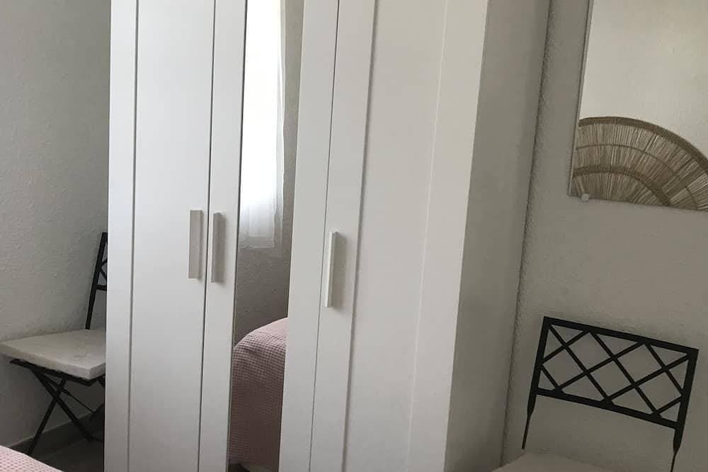 Foto 3 von 22: In privatem und gesichertem Domaine, Wohnung Typ 2 mit 3 Schwimmbädern, 2 Tennisplätzen