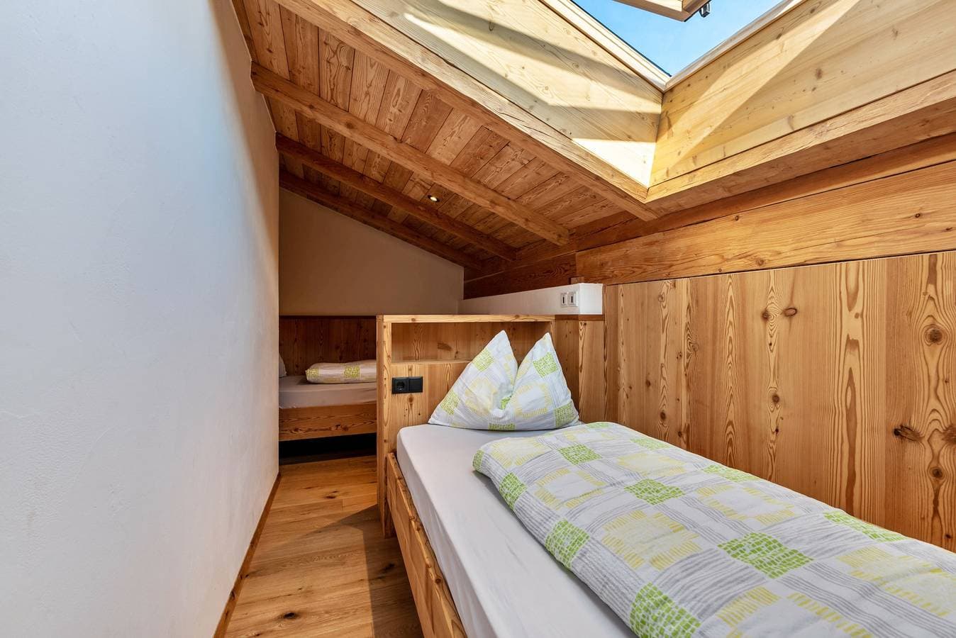 Foto 12 von 31: Ferienwohnung "Guntschöllerhof Völseggspitze" mit Bergblick, WLAN, Balkon und Garten