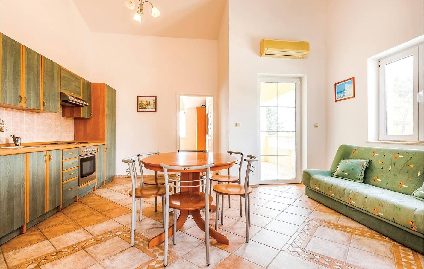 Foto 8 von 34: Gemütliche Ferienwohnung am Meer mit Terrasse und moderner Ausstattung