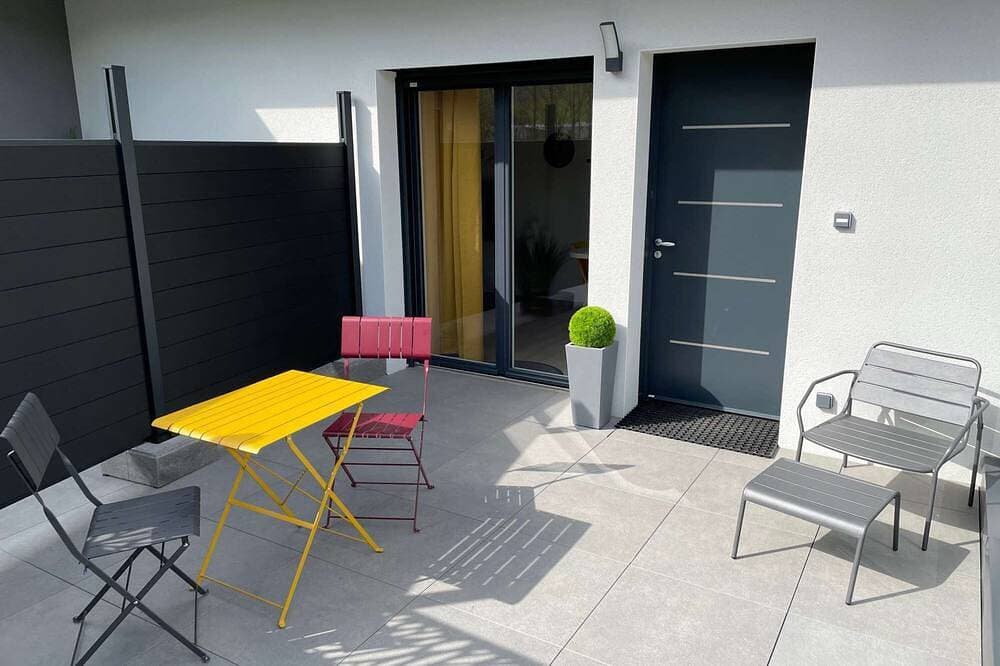 Foto 6 von 6: Yellow Cab - Air-conditioned 3* apartment with terrace and mountain views