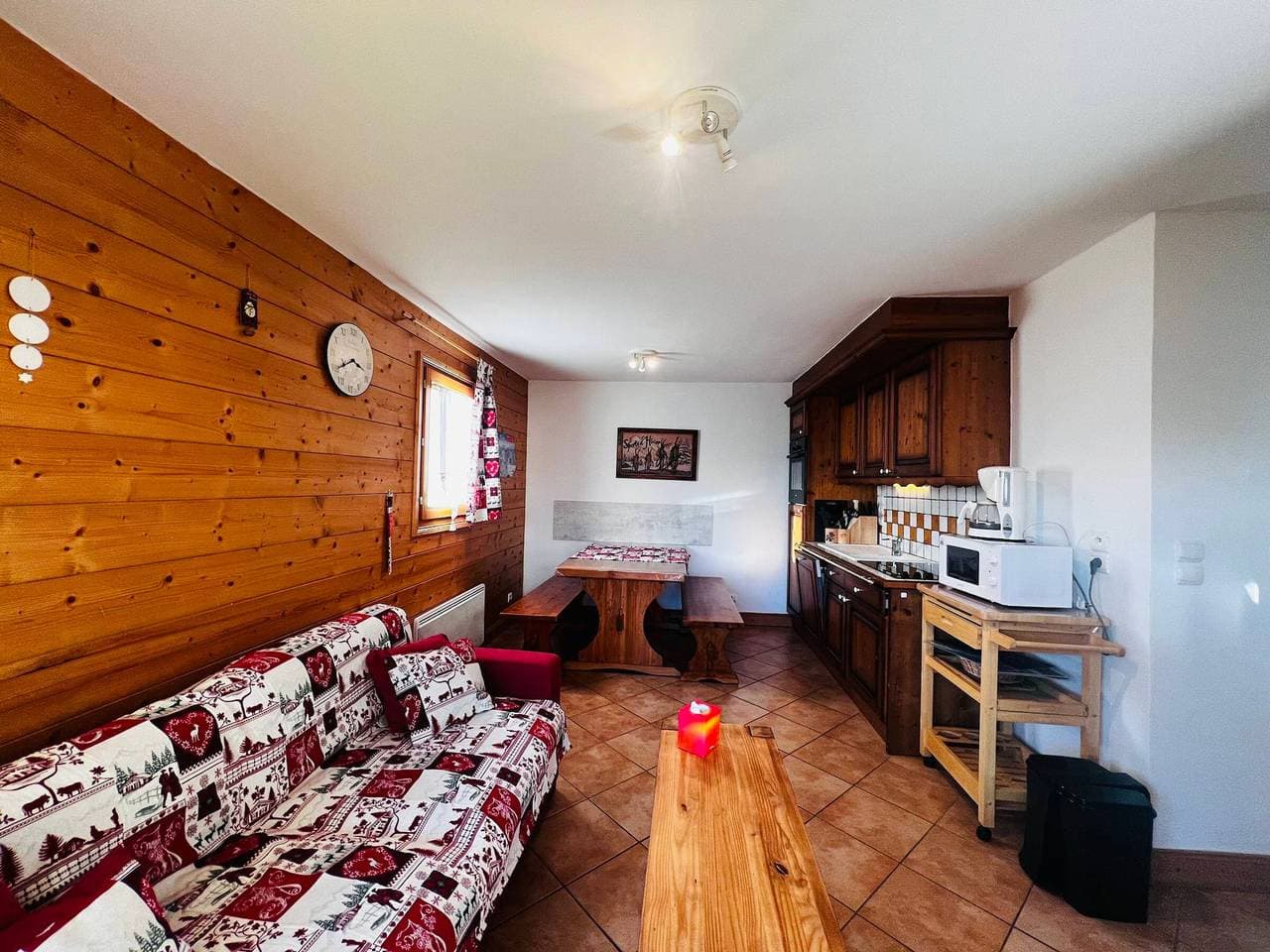 Foto 6 von 18: Schöne 3-Zimmer, 2-Bäder Wohnung - Pool & Garage