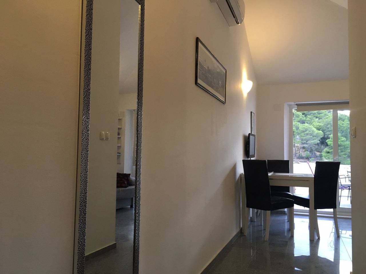 Foto 11 von 48: Hütte "Moj mir" mit Blick auf das Wasser