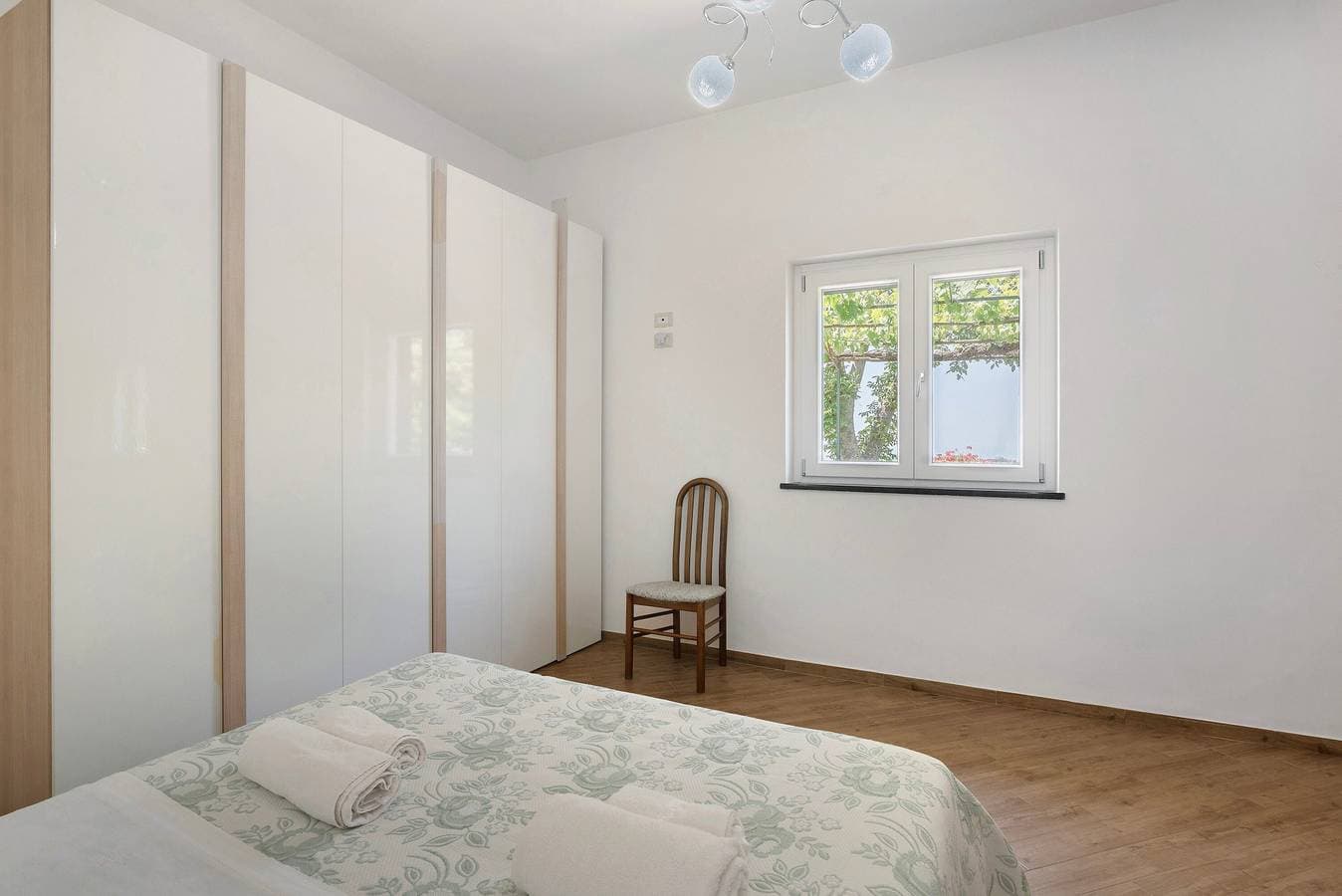 Foto 12 von 21: Apartment 'Bella Veduta Luna' mit Meer- und Bergblick, WLAN und Klimaanlage