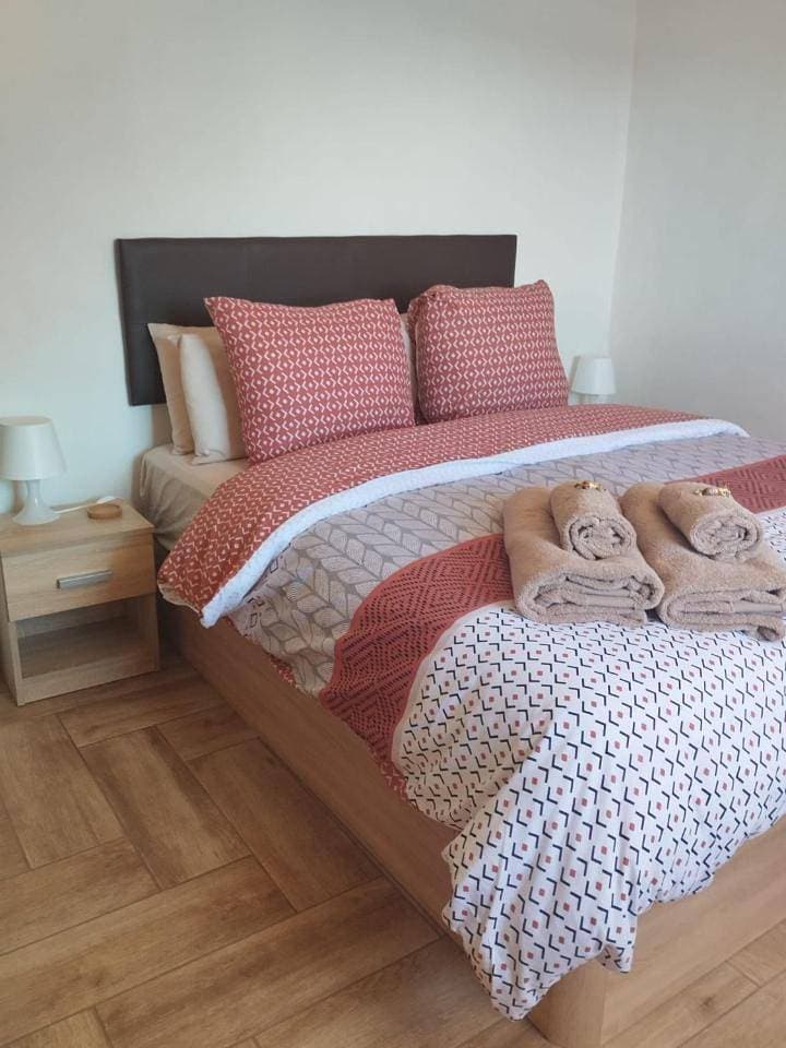 Foto 7 von 83: Two-Bedroom Apartment