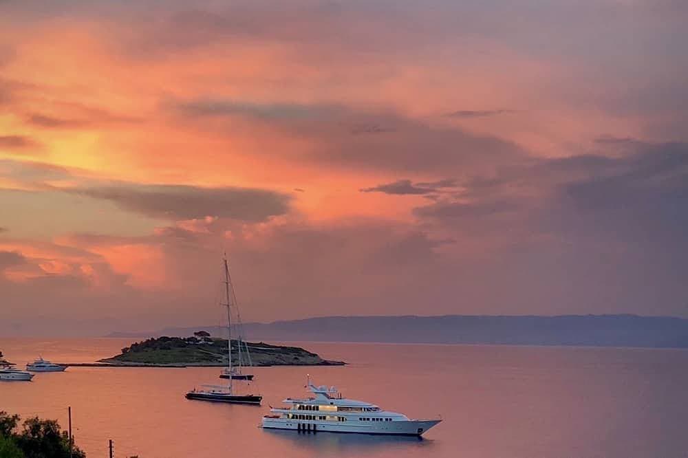 Foto 10 von 22: La Maisonnette | Romantic escapism with panoramic sea views and Infinity pool