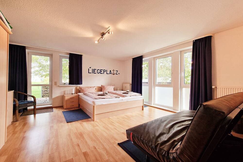 Foto 2 von 15: Höftresidenz - Kajüte 11: 59m², 2-Raum, 4 Pers., Terrasse, WLAN, Hund