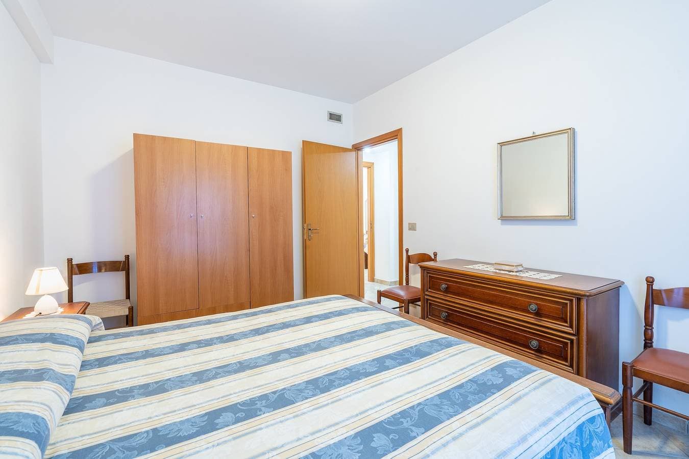 Foto 10 von 26: Ferienwohnung 'Lorenzo' mit Meerblick, Wi-Fi und Klimaanlage