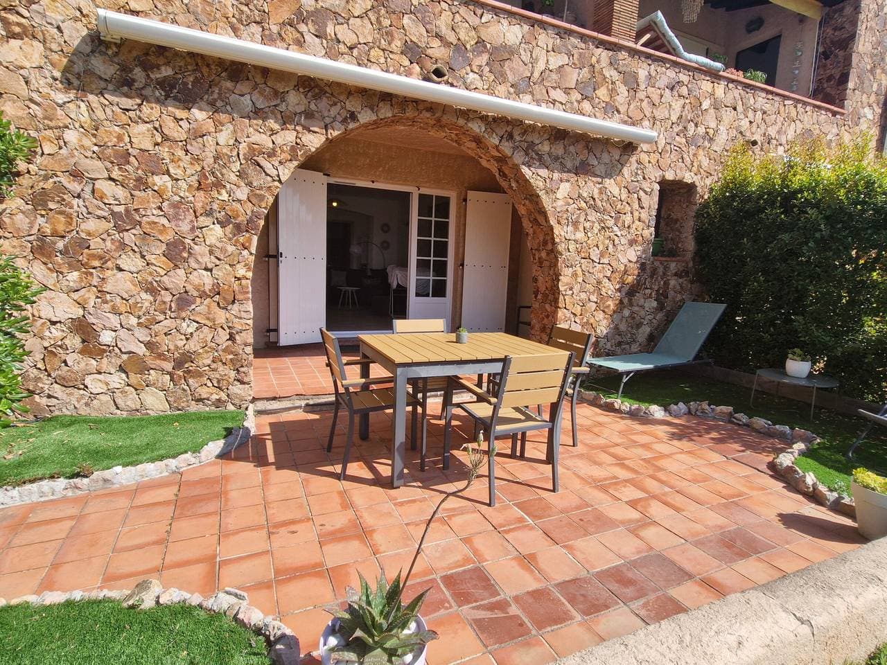 Foto 5 von 30: Klimatisiertes Studio mit Pool in Sainte-Maxime