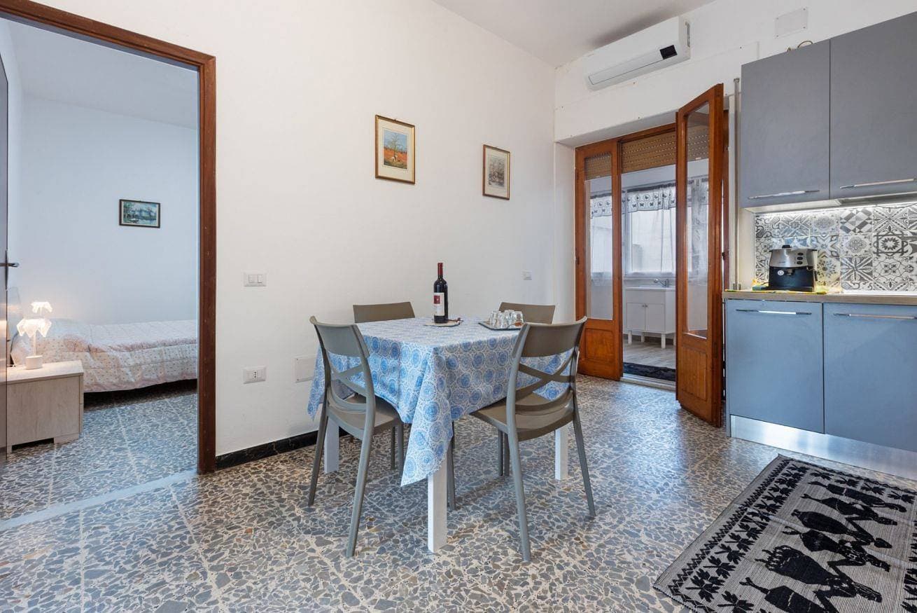 Foto 7 von 25: Ferienwohnung für 4 Personen mit Balkon/Terrasse