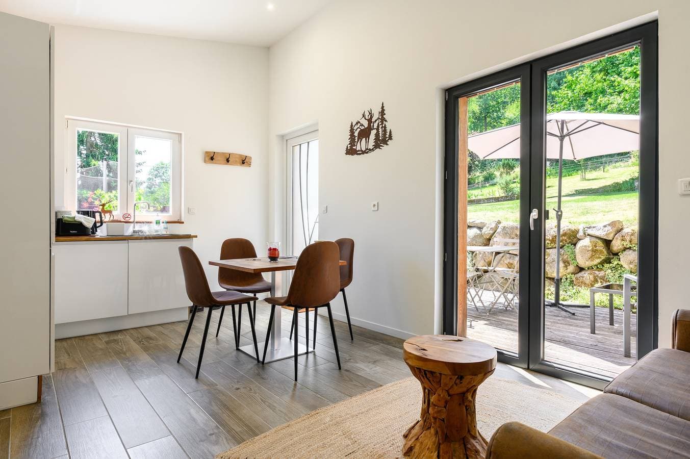 Foto 6 von 26: Ferienhaus „Flora Gîte“ mit privater Terrasse, Garten und WLAN