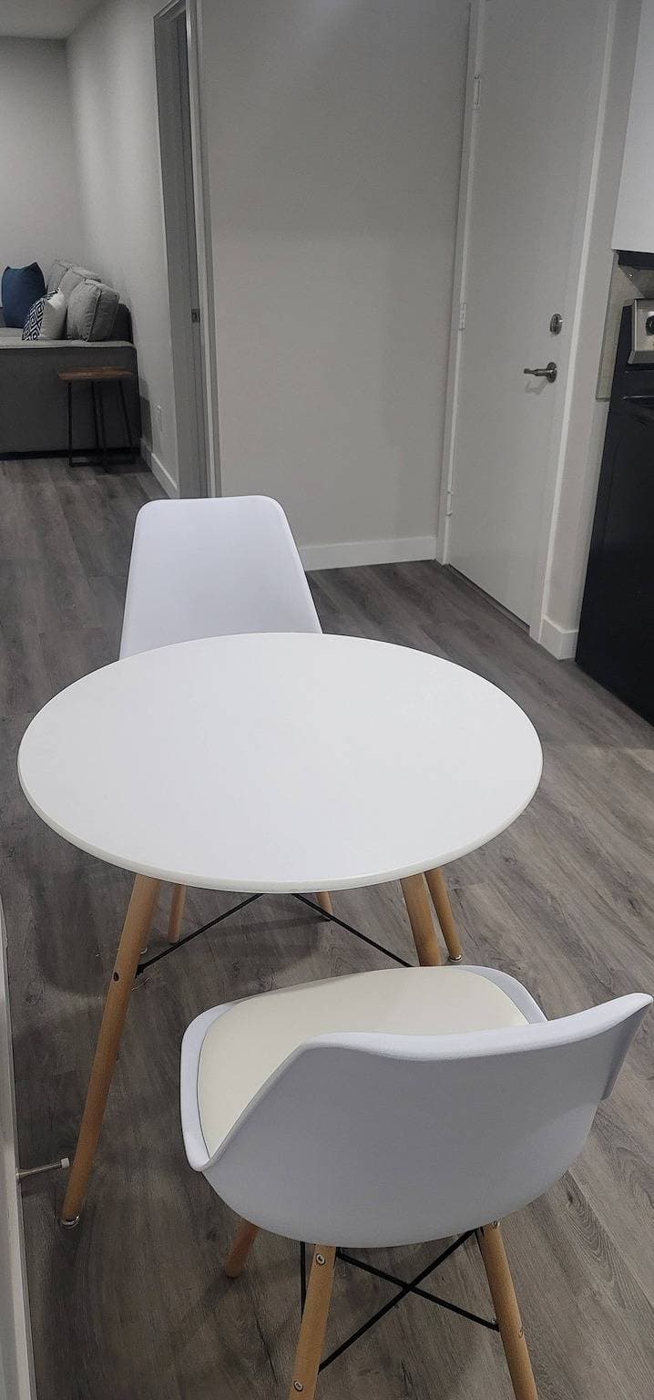 Foto 5 von 51: Ein gemütliches Zuhause mit 2 Schlafzimmern in South East Calgary
