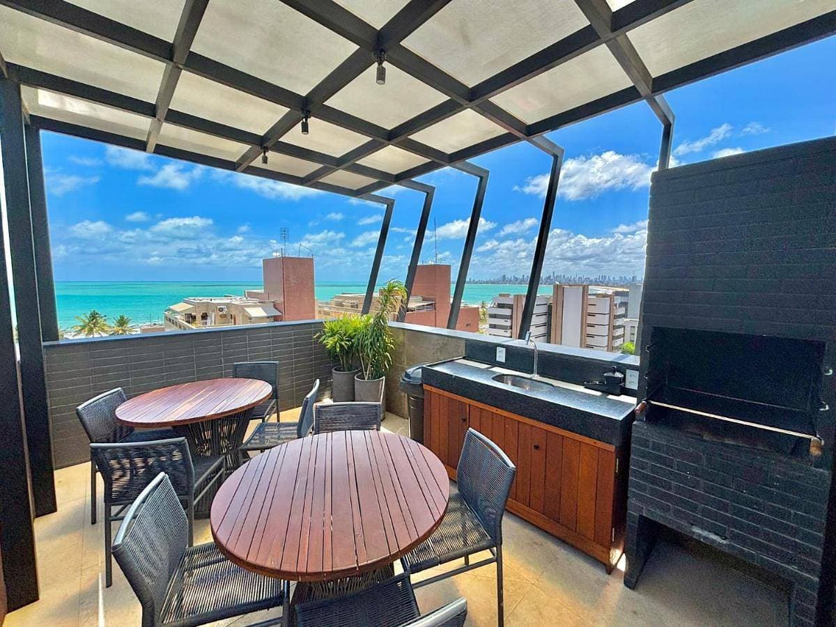 Foto 4 von 10: One-Bedroom Apartment with Balcony and Water View