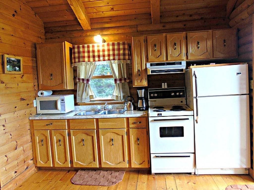 Foto 5 von 34: Cajun Cedar Log Cottages 1 Zim. - Kap-Breton-Einheit 3