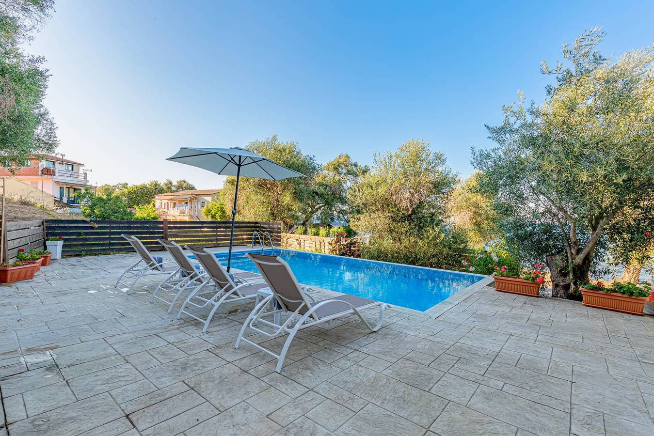 Foto 5 von 30: Ferienhaus für 4 Personen mit Pool