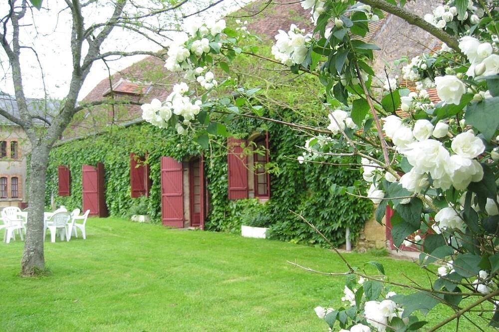 Foto 8 von 18: Rustikaler Bauernhof auf dem Land mit Tennisplatz und Swimmingpool