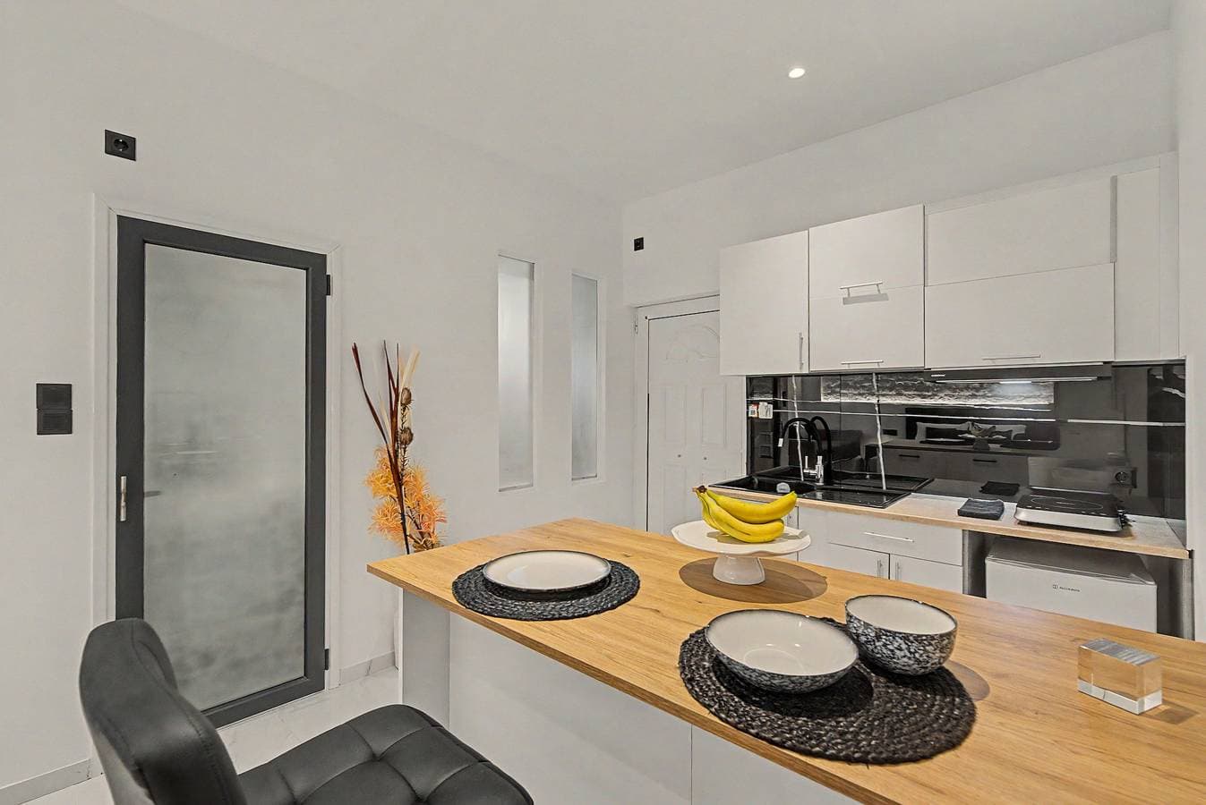 Foto 8 von 35: Doliva Studio 6 Apartment mit privatem Pool