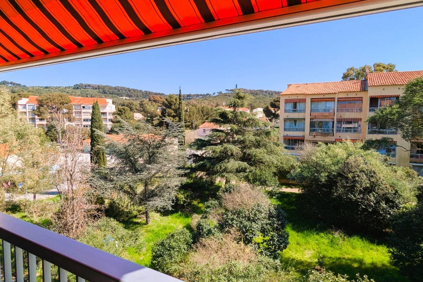 Foto 13 von 18: Apartment with loggia, 300m from the beach