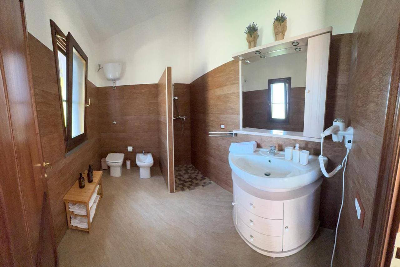 Foto 10 von 11: Large Double Room