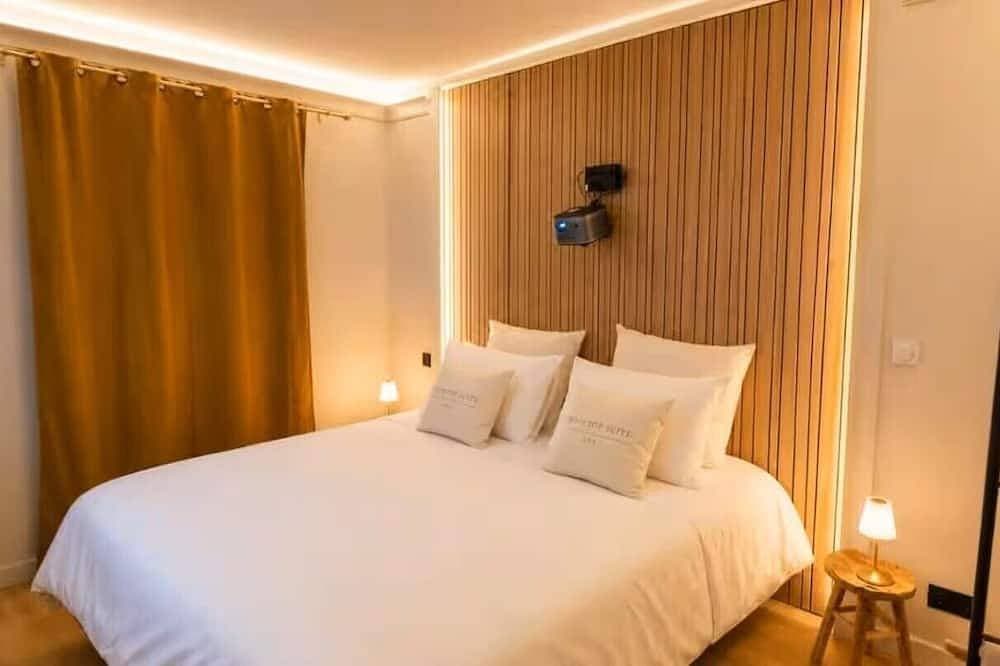 Foto 4 von 20: La Suite Suspendue – rooftop privé, cinéma & vue château