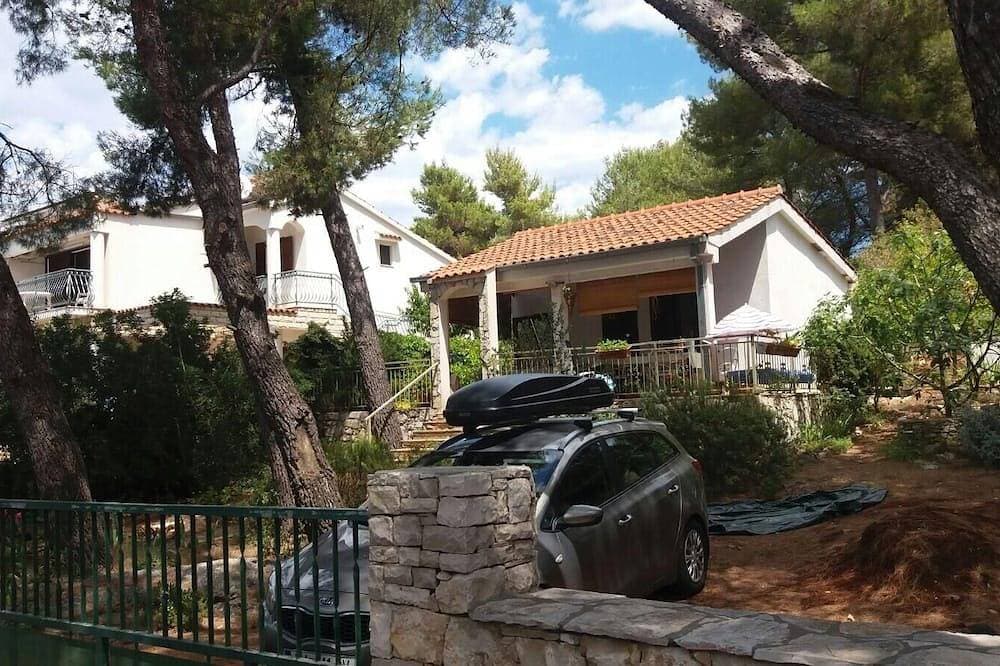 Ferienhaus am Meer Maslinica, Solta 1