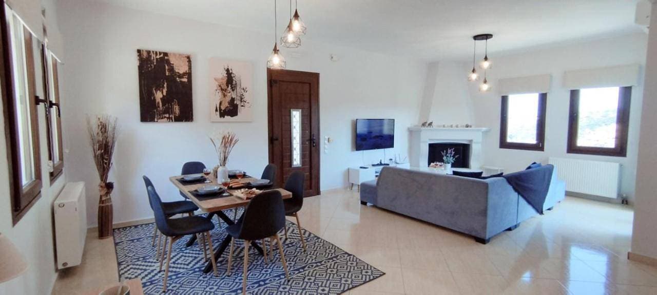 "IRO HOUSE" 600m from the beach 1