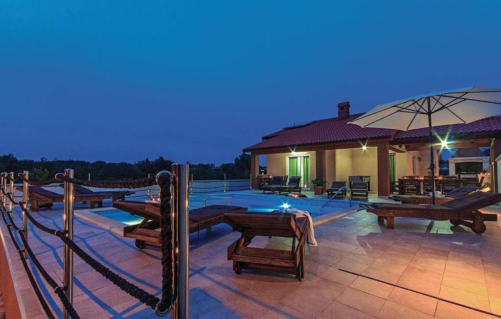 Foto 2 von 25: Villa with Private Pool