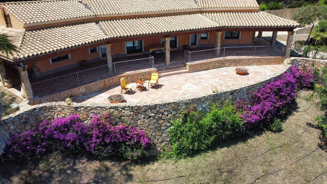 Foto 2 von 62: Villa with Sea View