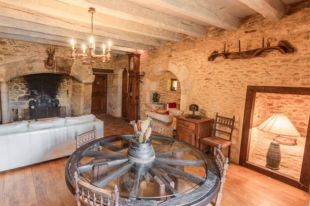 Foto 9 von 30: Sehr schöne authentische Gite mit privatem Pool