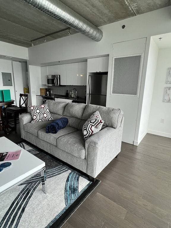 Foto 3 von 13: Executive Luxury 2 bed Spacious Downtown WIFI laundry