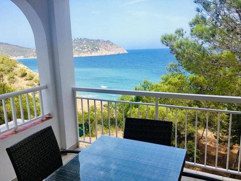 Foto 4 von 66: Two-Bedroom Apartment with Sea View