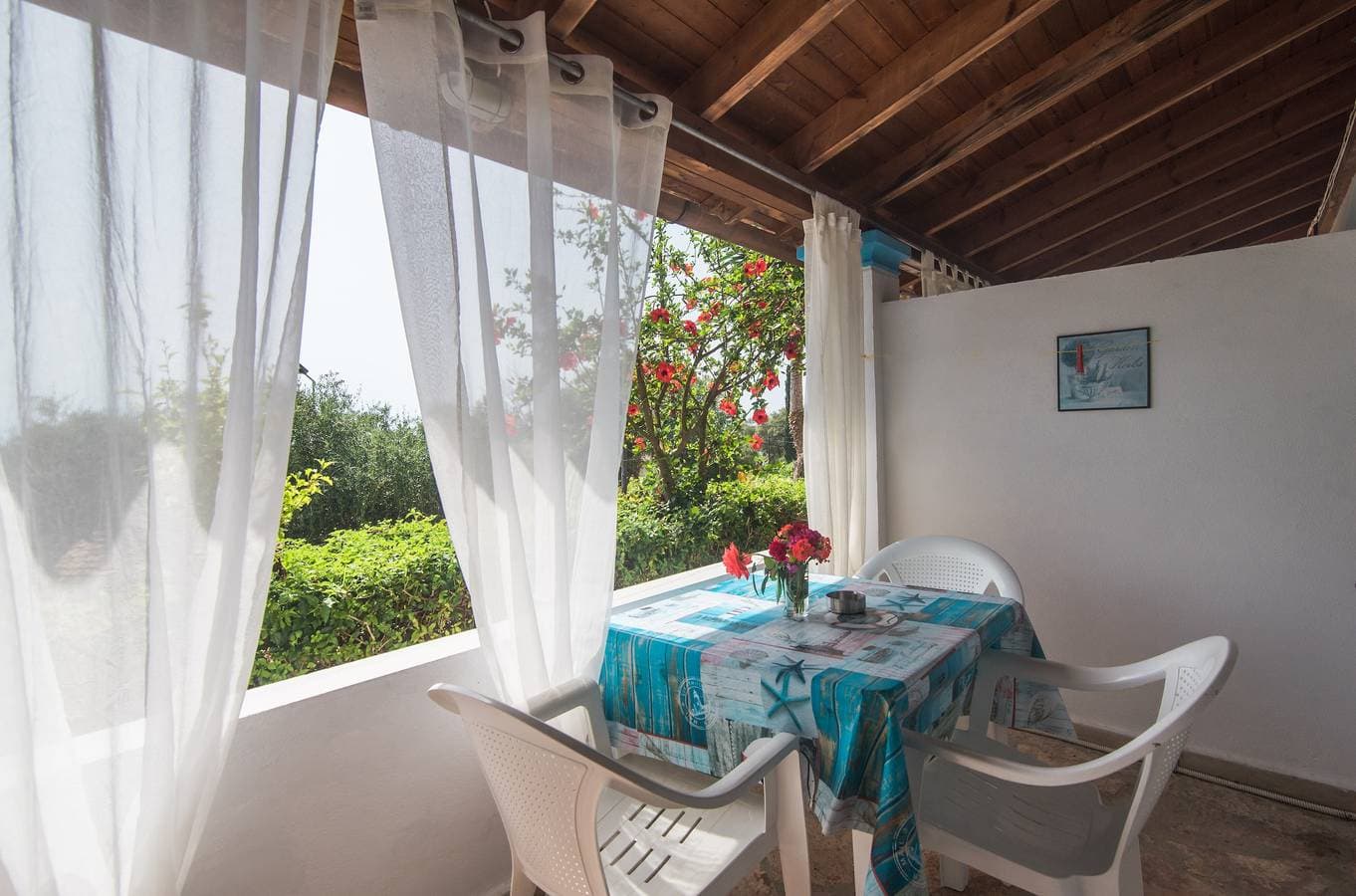 Foto 7 von 20: 'Andromaches Sea View Studio' mit Gemeinschaftspool, Balkon und WLAN