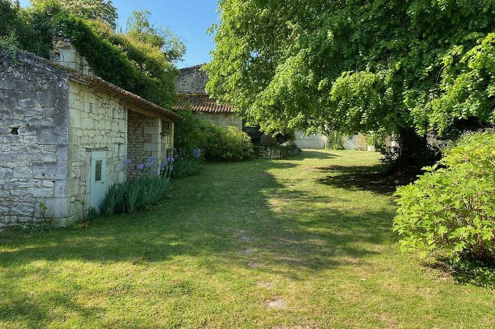 Foto 10 von 18: Charming house with swimming pool