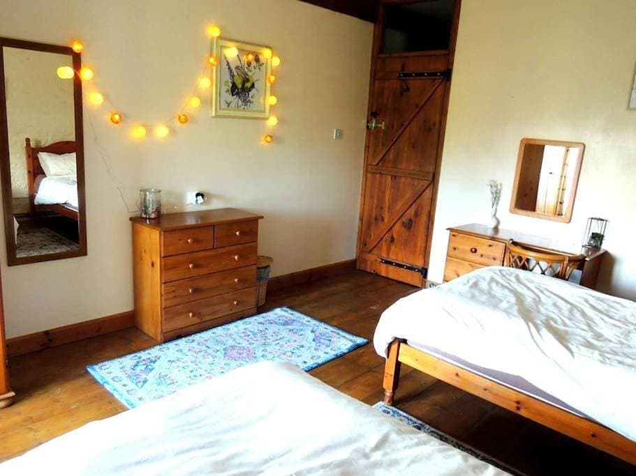 Foto 7 von 34: Two-Bedroom House