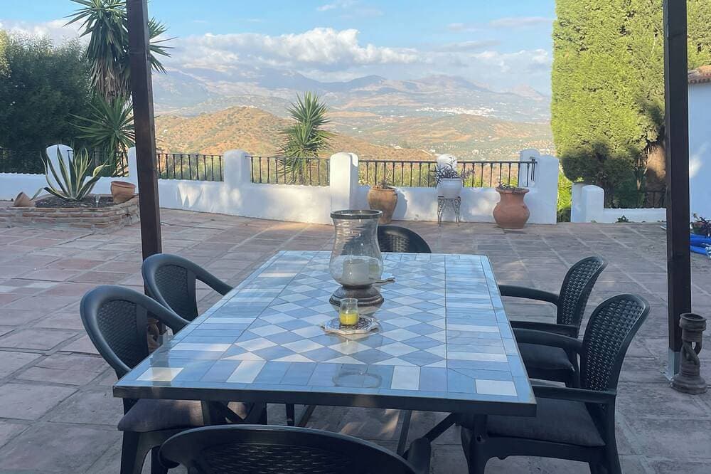Foto 9 von 19: Großes andalusisches Bauernhaus, herrliche Aussicht, Pool und Gärten, in der Nähe des Naturparks
