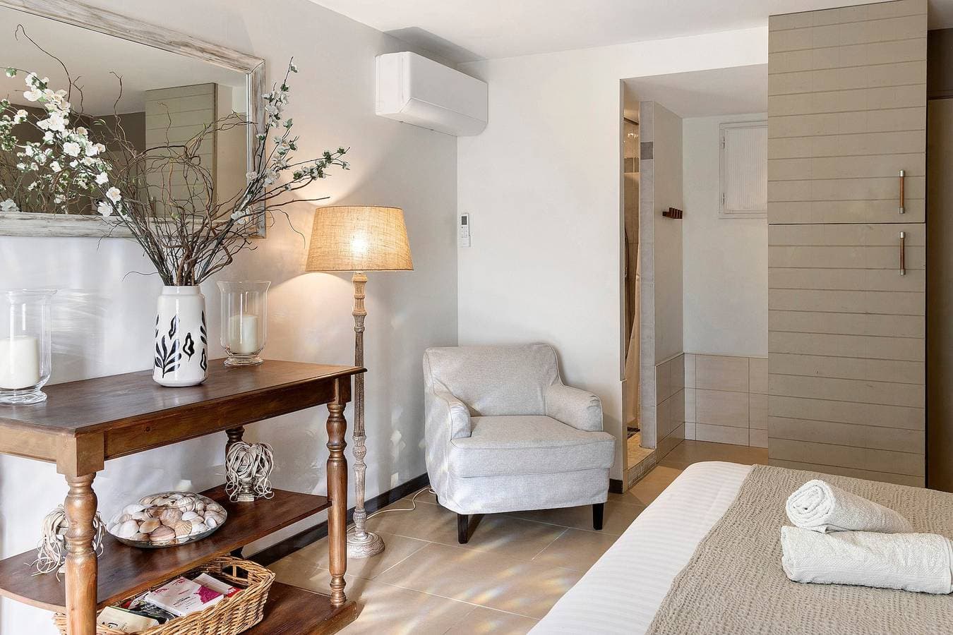Foto 10 von 30: Gästezimmer „Chambre Beige“ mit Gemeinschaftspool, nahe Sarlat