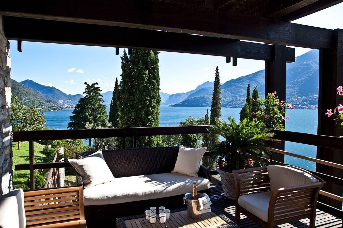 Foto 8 von 38: Villa für 12 Personen mit Garten