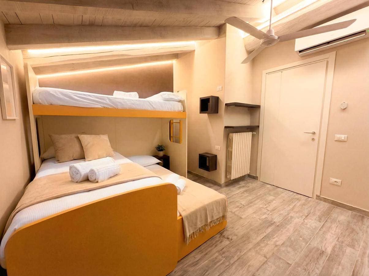 Foto 4 von 17: Two-Bedroom Deluxe Apartment