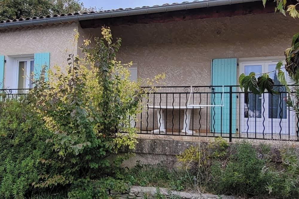 Foto 6 von 8: Quiet, detached house close to shops and hiking trails.