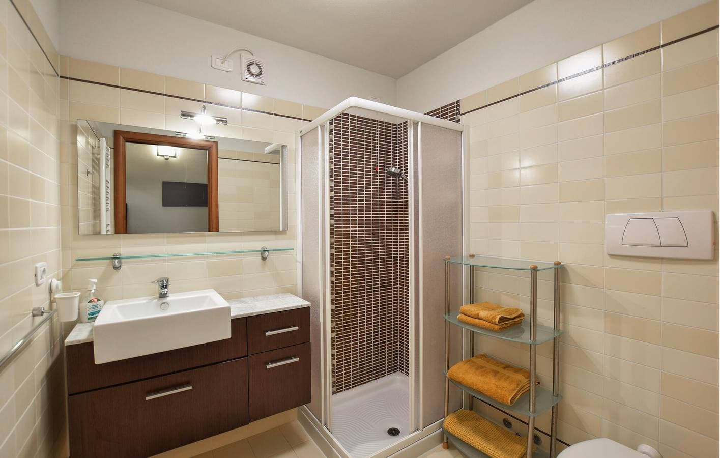 Foto 9 von 22: Gemütliche Ferienwohnung mit Pool und WLAN, 1000 m vom Strand entfernt