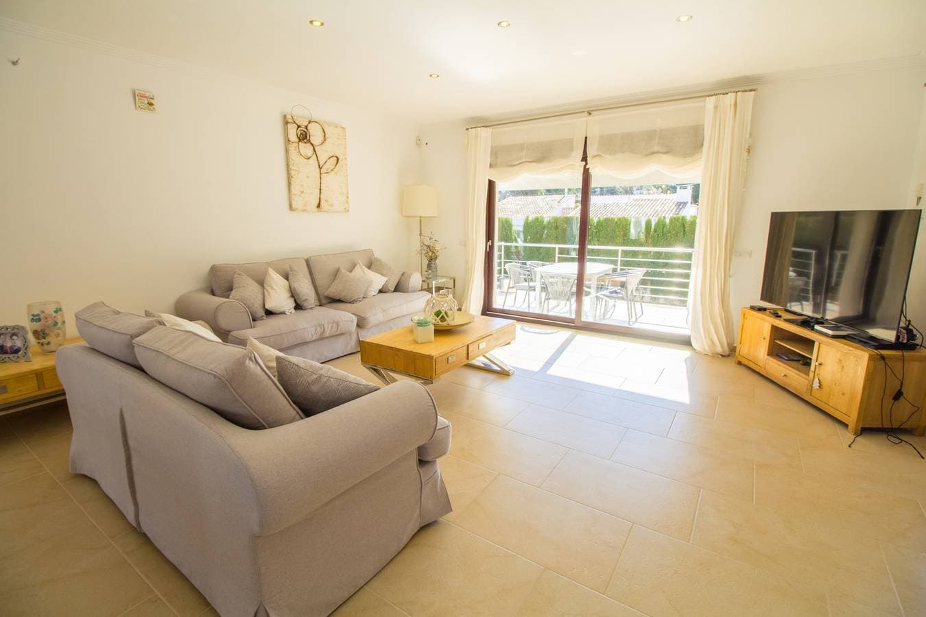 Foto 10 von 29: Sonnige Villa mit Pool, WLAN und Klimaanlage