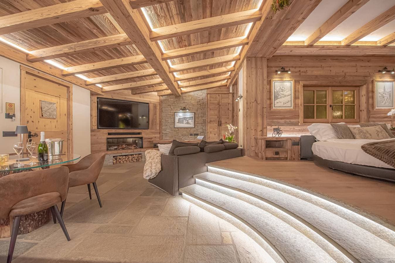 Foto 5 von 44: 'Le Chalet Suite' mit Bergblick, privater Terrasse und WLAN
