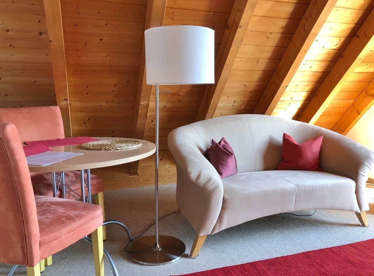 Foto 4 von 16: Apartment 'Studio- Mit Balkon 40qm' mit Bergblick, gemeinsamer Terrasse und WLAN