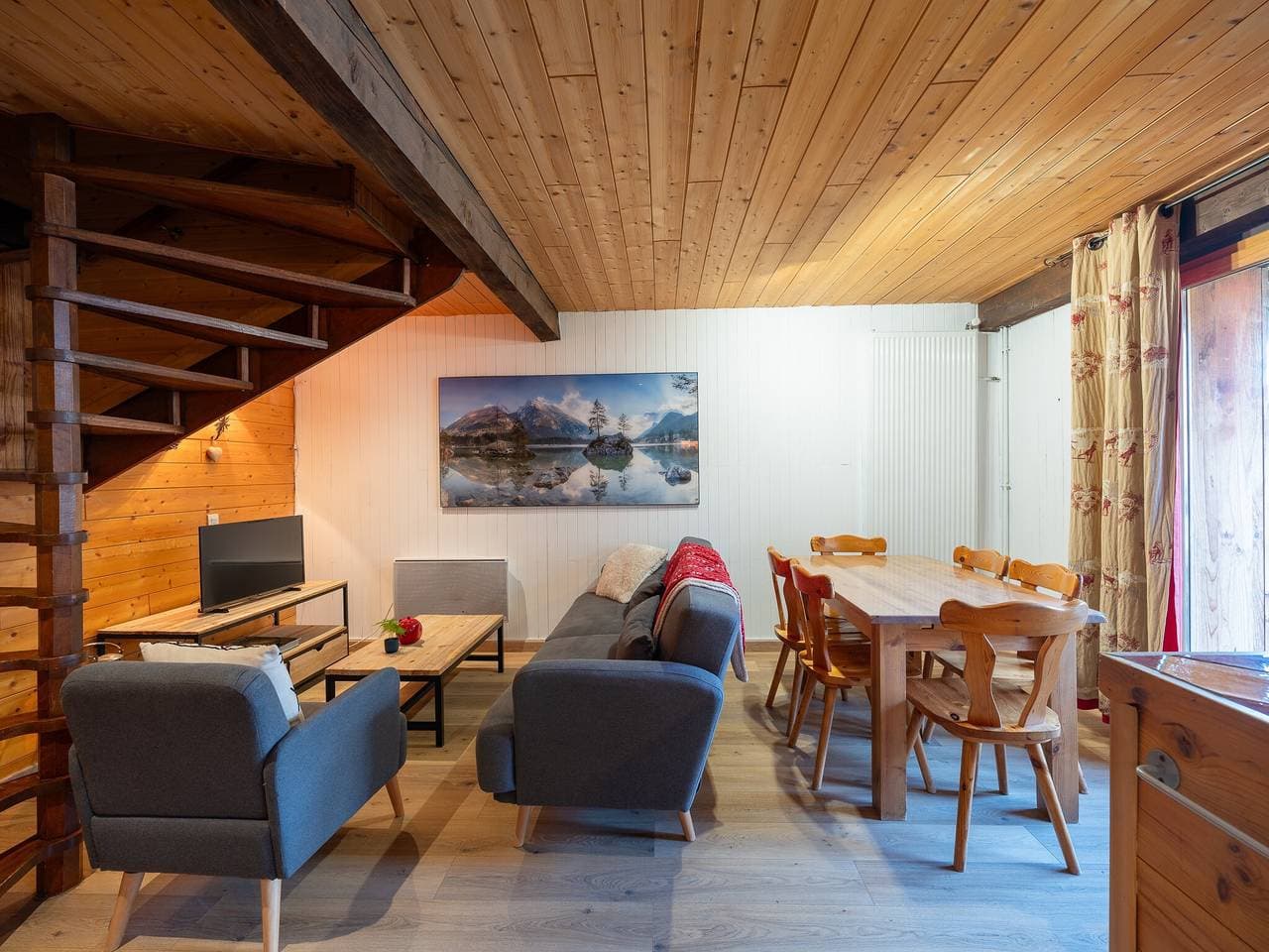 Foto 8 von 19: Chalet 'Les Grands Champs Sud' mit Bergblick, privater Terrasse und Wi-Fi