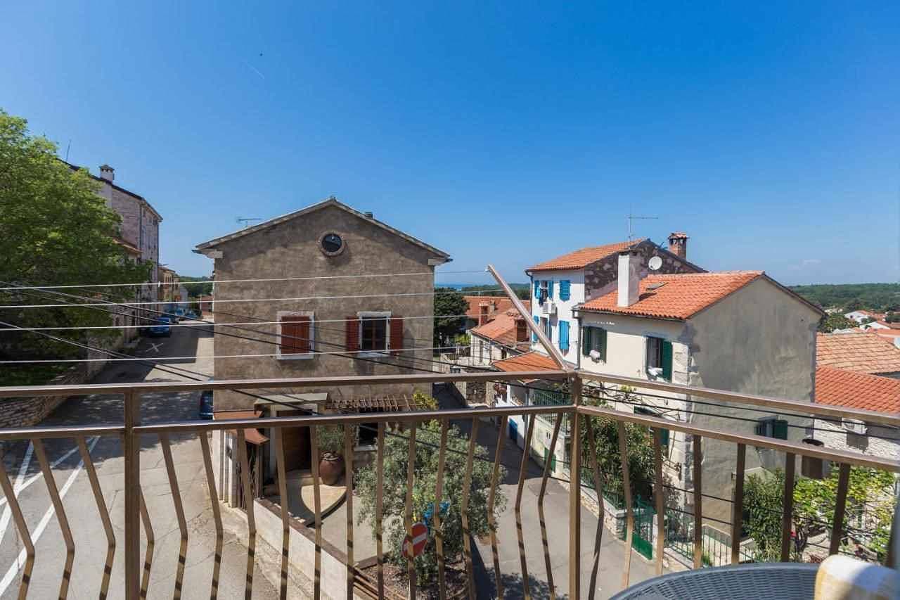 Foto 5 von 39: Ferienwohnung mit Klimaanlage und Balkon