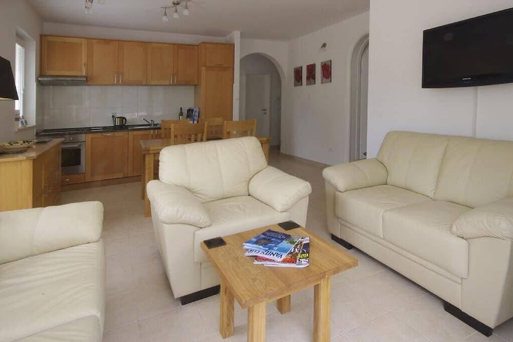 Foto 4 von 23: Beautiful apartment with pool and sea view of Kotor