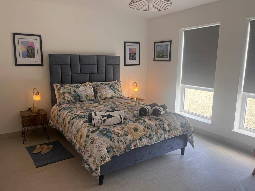 Foto 4 von 17: Sunset Cottage  - Sleeps 6 - Parking - Garden