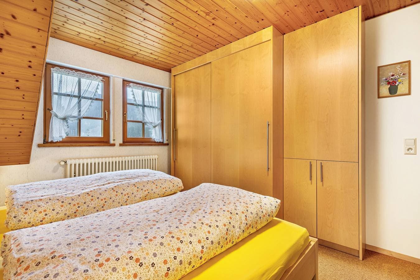 Foto 3 von 26: Ferienwohnung 3 Im Bauernhaus mit gemeinsamer Terrasse, Gemeinschaftsgarten und WLAN